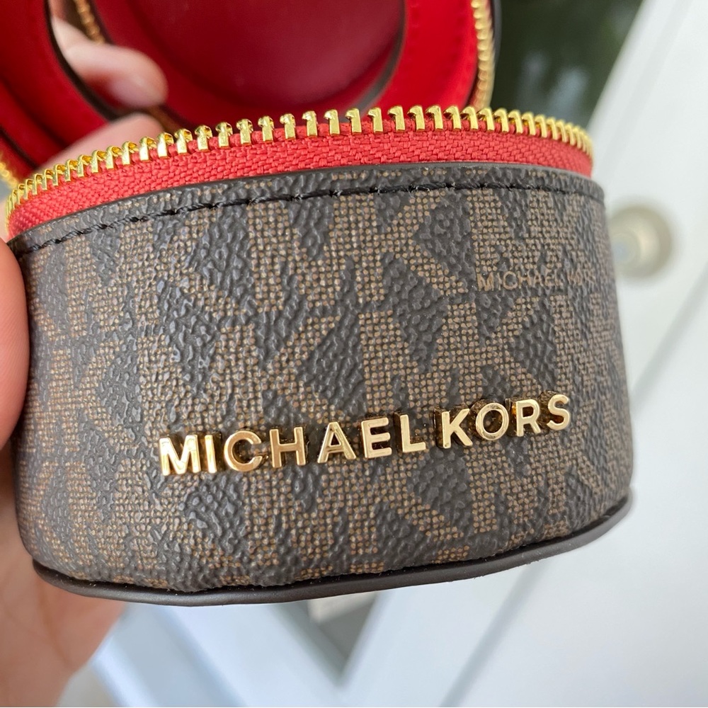 Limited‼️ Michael Kors jewelry box in red - Picture 9 of 10
